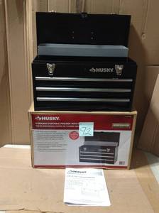 lot 92 image: Husky 20 in. 3-Drawer Small Metal Portable Tool Box with Drawers and Tray &nbspin good condition