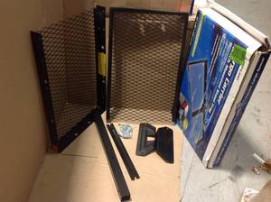 Highland 1042000 Steel Hitch Mounted Cargo Tray&nbsp&nbspin good condition