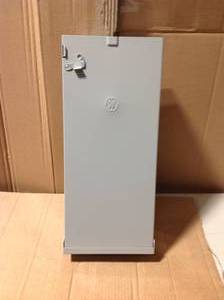 GE PowerMark Gold 200 Amp 10 in. Enclosed Outdoor Circuit Breaker&nbsp&nbspin good condition