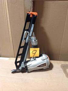 lot 9 image: Paslode F350S PowerMaster Plus Framing Nailer, 2 to 3-12 #501000 &nbspin good condition
