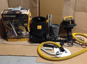 lot 26 image: Vacmaster 8 Gallon HEPA Vac with 2 Stage Motor, VK811PH &nbspin good condition