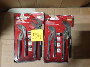lot 54 image: Husky Quick Adjusting Max Jaw Groove Joint Pliers (2-Piece) &nbspin good condition