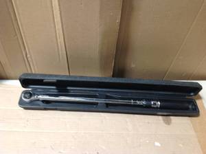 lot 76 image: Husky Torque Wrench