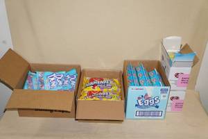 lot 113 image: Airheads, Dum Dums, Jelly Belly, Gum