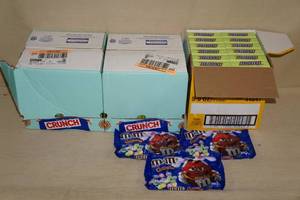 lot 117 image: Crunch, Snickers, M&Ms Candies