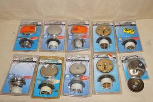 lot 91 image: Tub Plate and Stopper Sets