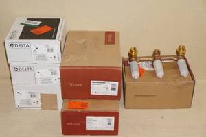 lot 67 image: 6 Shower Trim Kits
