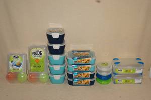 lot 34 image: Assortment of Lunch Boxes and Food Storage