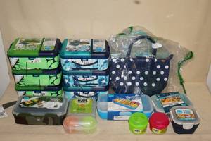lot 33 image: Assortment of Lunch Boxes and Bags