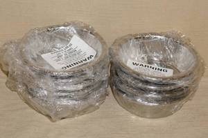 lot 32 image: (20) 7 Diameter Metal Dog Bowls