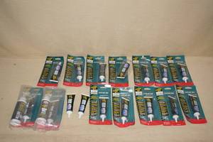 lot 9 image: 16 Lucas Oil Gun Grease