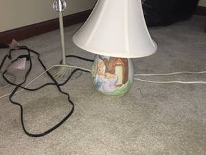lot 42 image: Big Variety Lot of 5 Decorative Lamps