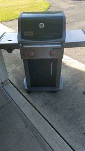 lot 77 image: Weber Spirit Gas Grill