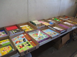 lot 13 image: Crafts