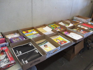 lot 15 image: Crafts