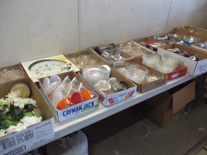 lot 18 image: Household Lot