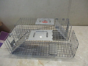 lot 36 image: 2 Small Live Traps