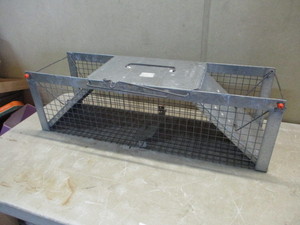 lot 40 image: Large Hav A Hart Live Trap