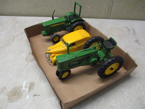 lot 58 image: Collectible Toys