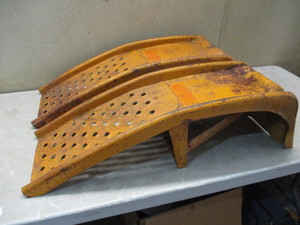 lot 79 image: Automobile Ramps
