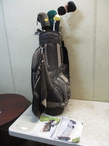 lot 85 image: Golf Clubs set and Bag