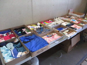 lot 113 image: Clothes