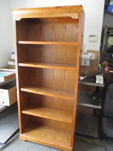 lot 119 image: Book Shelf