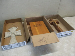 lot 123 image: Crosses and Bible