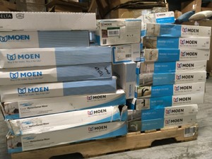 lot 9 image: PALLET WITH MOEN FAUCETS FOR PARTS SEE PICS