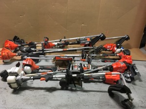lot 29 image: ECHO GAS BATTERY POWERED OUTDOOR LAWN TOOLS CUSTOMER RETURNS SEE PICS