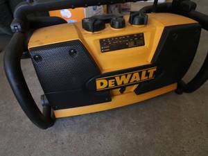 lot 5 image: DeWalt Work Site RadioCharger