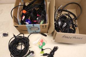 lot 27 image: Pass the AUX cable