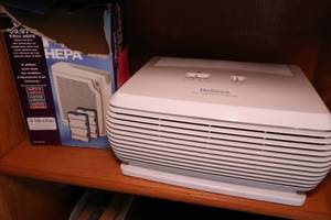 lot 66 image: Homes Air Purifier with New Filters