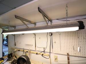 lot 52 image: Shop Light