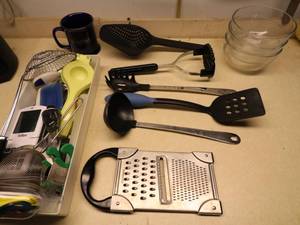 lot 75 image: Misc. Cooking Utensils