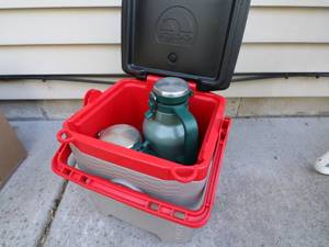 lot 114 image: Coolers & Thermos