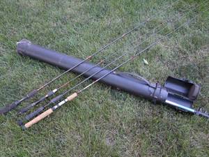 lot 118 image: Fishing Poles
