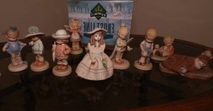 lot 204 image: Collectors Society Figurines & Curious Cats