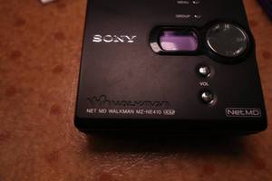 lot 215 image: Sony Minidisc PlayerRecorder and minidiscs