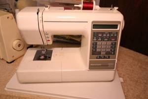 lot 223 image: Crafter Sewing Lot