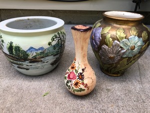 lot 186 image: Lot of Flower Pots