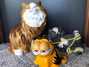 lot 184 image: Ceramic Cat Lot