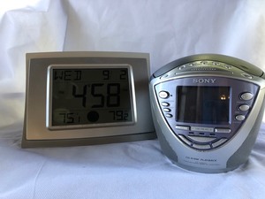 lot 125 image: Lot of Alarm Clocks and CDRadio Clock