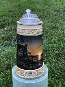 lot 129 image: Terry Redlins Collectors Handmade Stein