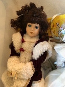 lot 153 image: Pair of Dolls