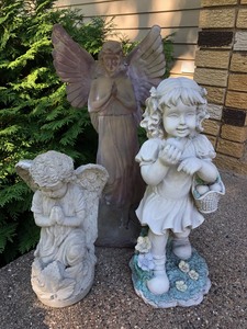 lot 95 image: Garden Angels & Little Girl