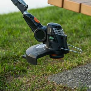 Scotts 20-Volt 12 in. Cordless String Trimmer. New in box.