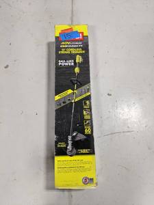 40-Volt Lithium-Ion Cordless Attachment Capable String Trimmer