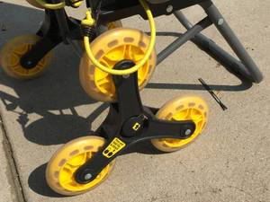 lot 68 image: Climb Cart With Fold Up Handle