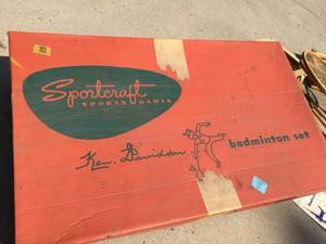 lot 72 image: Vintage Sportcraft Badminton Set